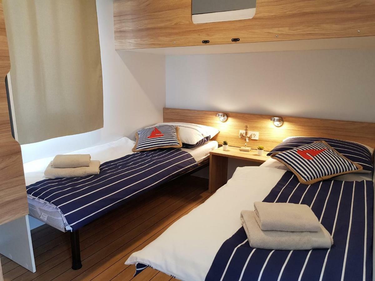 Mobile Home Biograd Na Moru Gapi House Ngoại thất bức ảnh